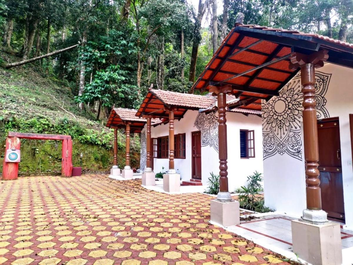ホテル Qexperiences Coorg マディケーリ エクステリア 写真