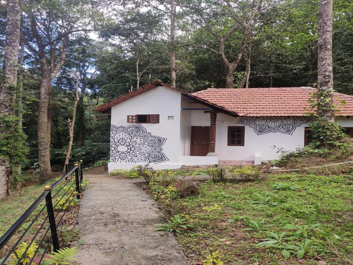 ホテル Qexperiences Coorg マディケーリ エクステリア 写真