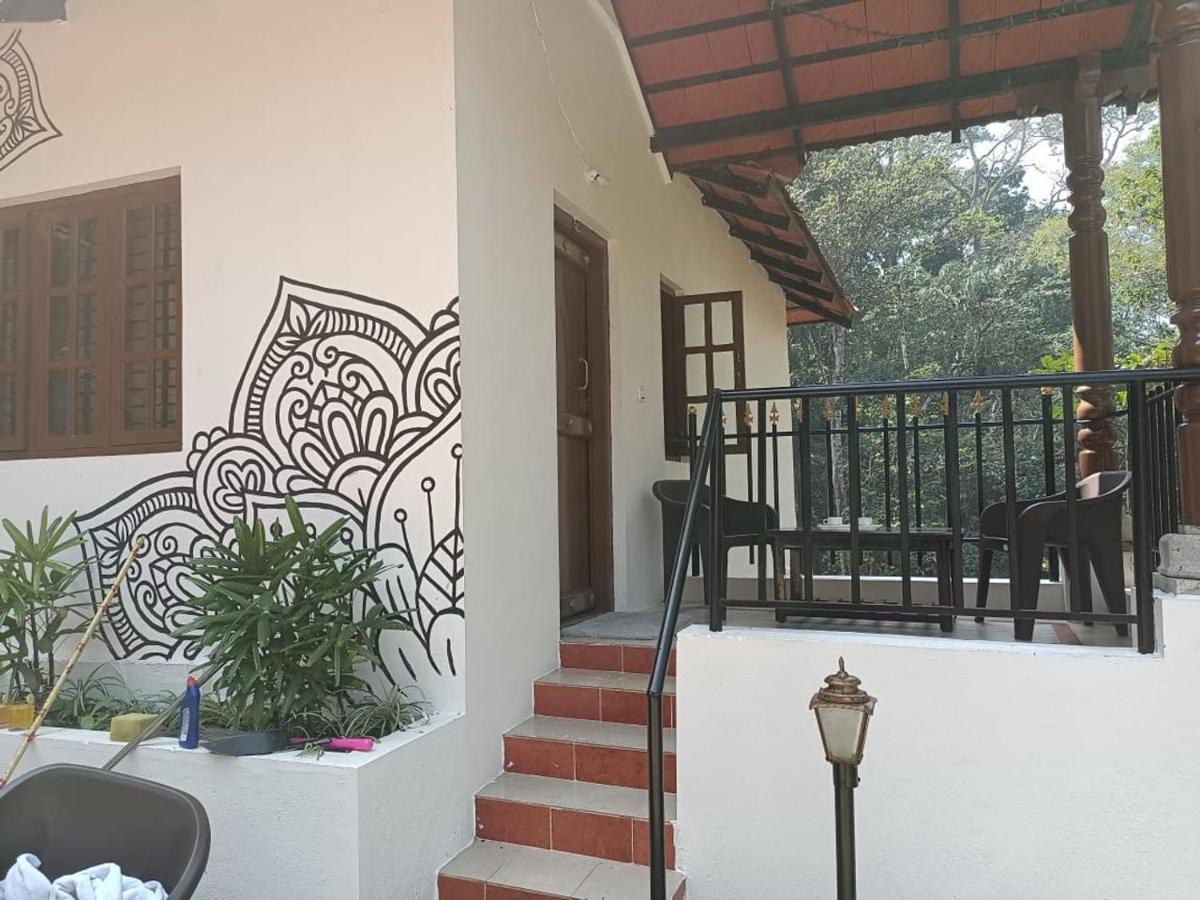 ホテル Qexperiences Coorg マディケーリ エクステリア 写真